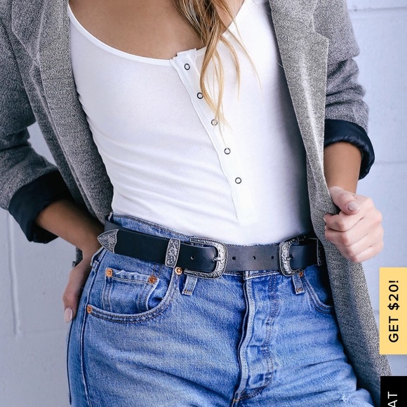 black and silver belt - Picture 3 of 6